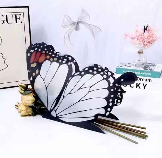Kelebek Desenli Çizilmez PVC Çiçek Çantası 10’lu Paket