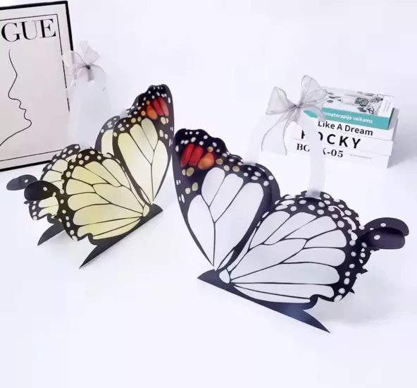 Kelebek Desenli Çizilmez PVC Çiçek Çantası 10’lu Paket